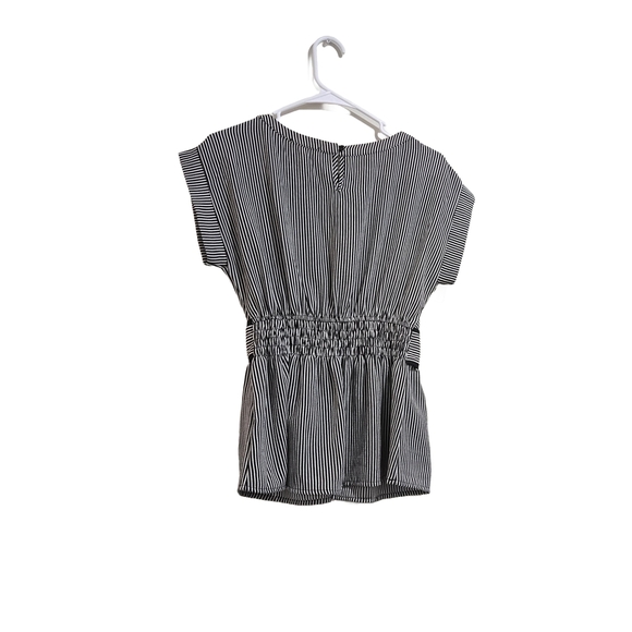 Stylish Striped Top with Cap Sleeves - Picture 3 of 11